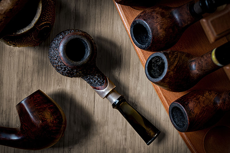 Tobacco Pipe | Photo: Shutterstock