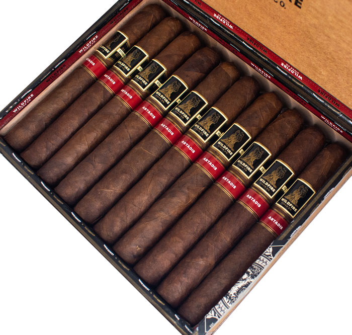 Wildfire Cigars | Artaois