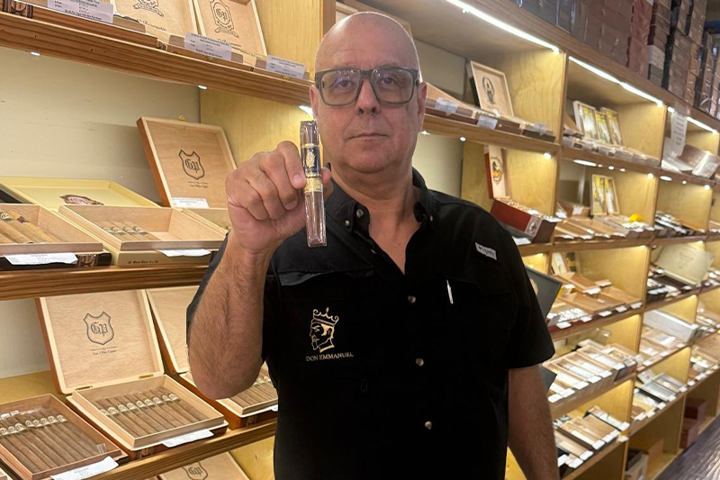 Don Emmanuel Cigars | Carlos Escalona